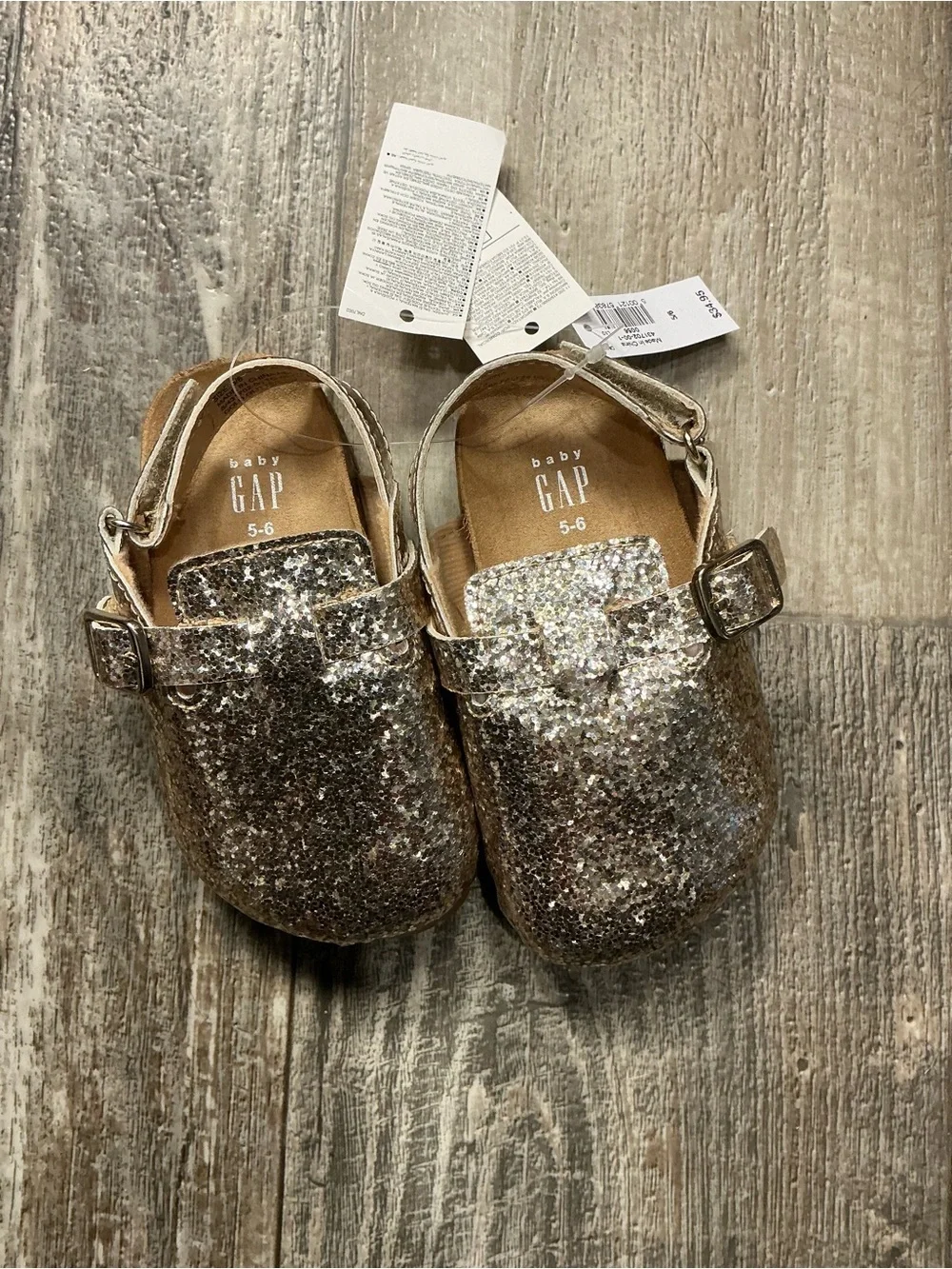 GAP Baby Glitter Clog Sandals in Gold Size 5/6
